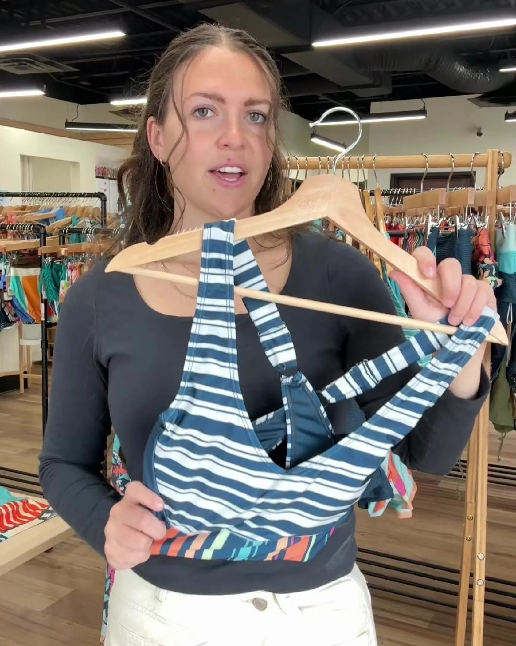 Nani Swimwear Swim Tops|Underwire V-Neck Crop